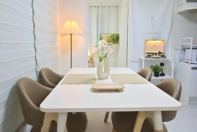 Yellow Cozy Home Seoul